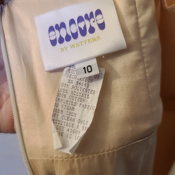 Encore Sheath Wedding Gown - Picture 4 of 13